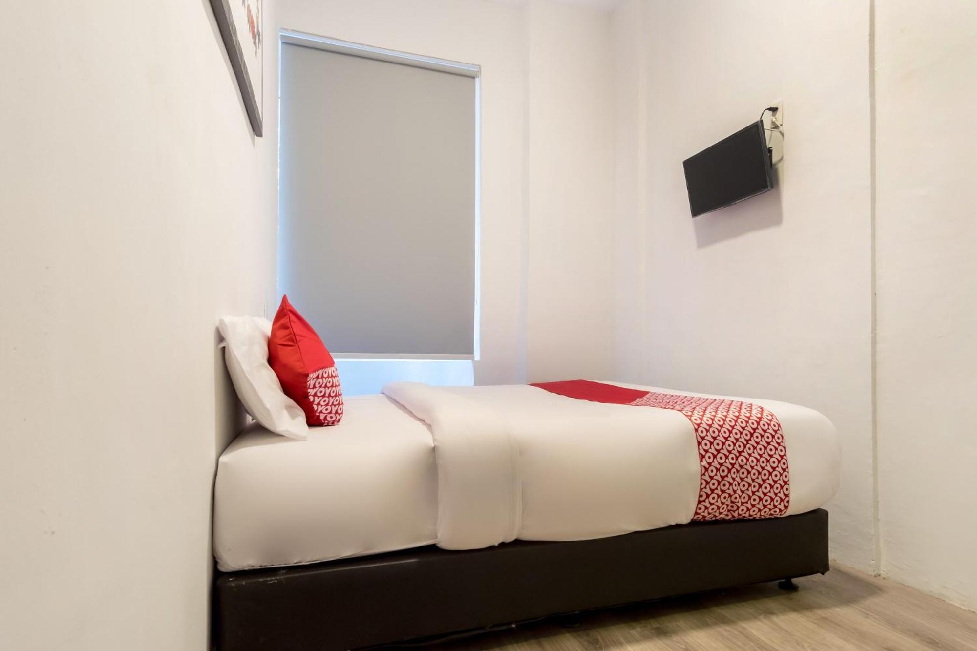 Hotel O Metropolitan Homestay Near Komplek Asia Megamas Medan Kültér fotó